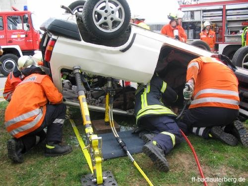 2013-04-21 Rettungdienstuebung FTZ 128